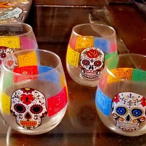 Skull glasses, 4 pack.